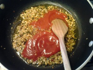 6 aggiungi salsa